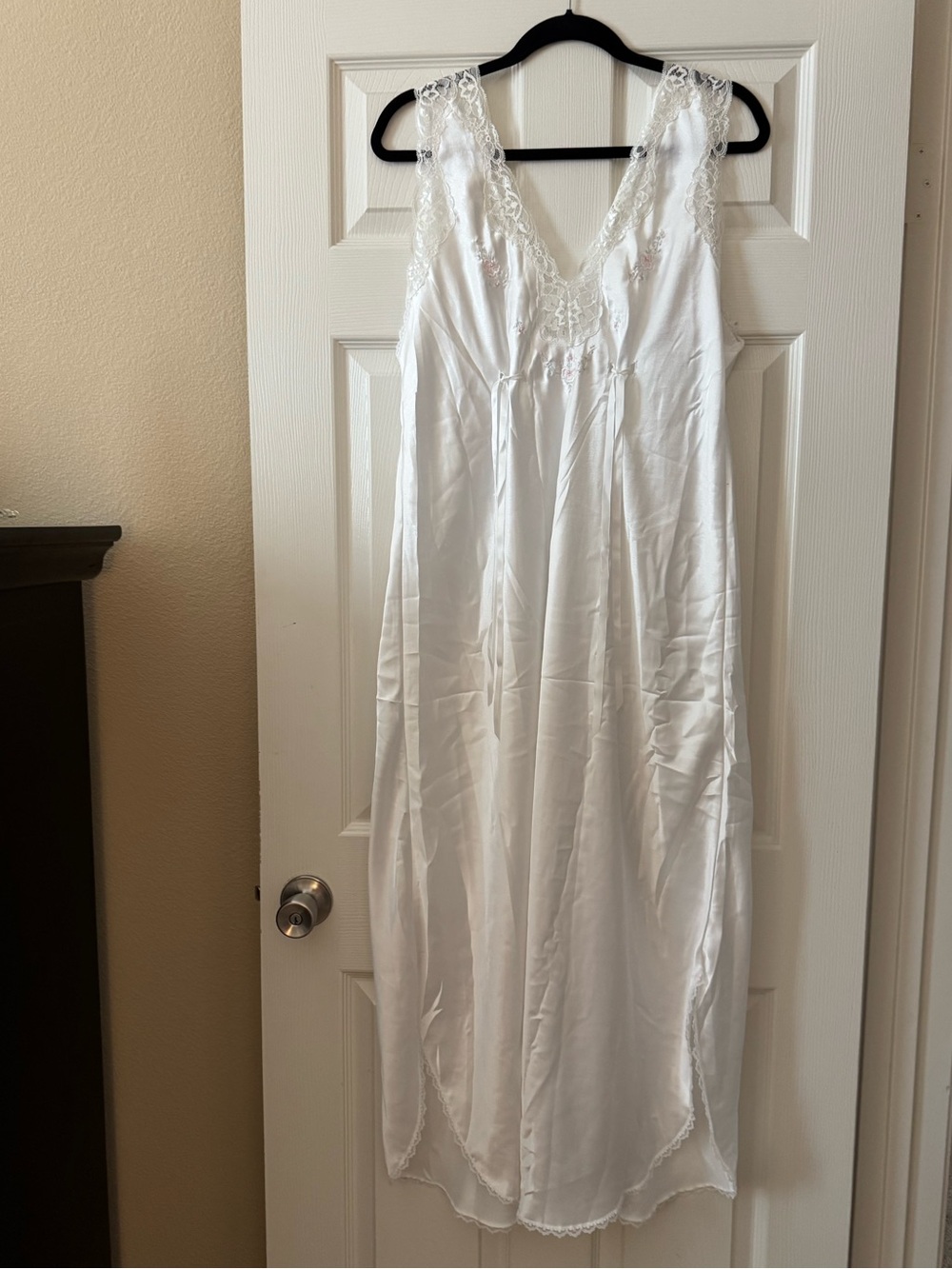 Satiny White Lace-Trimmed Chemise with Ribbons & Pink Embroidery from Barbizon - Picture 2 of 13